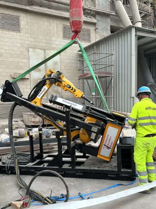 castbreaker-vertical-equipment CDD - CASTBREAKER DEMOLITION DEVICE by Alfran
